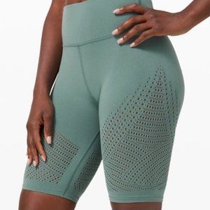 Lululemon Reveal Short Digital Rain- 8